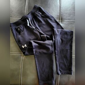 Boys L UNDER ARMOUR Black joggers